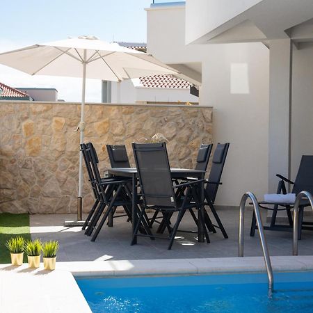 Apartment Funtastic With Private Pool 노바야 외부 사진