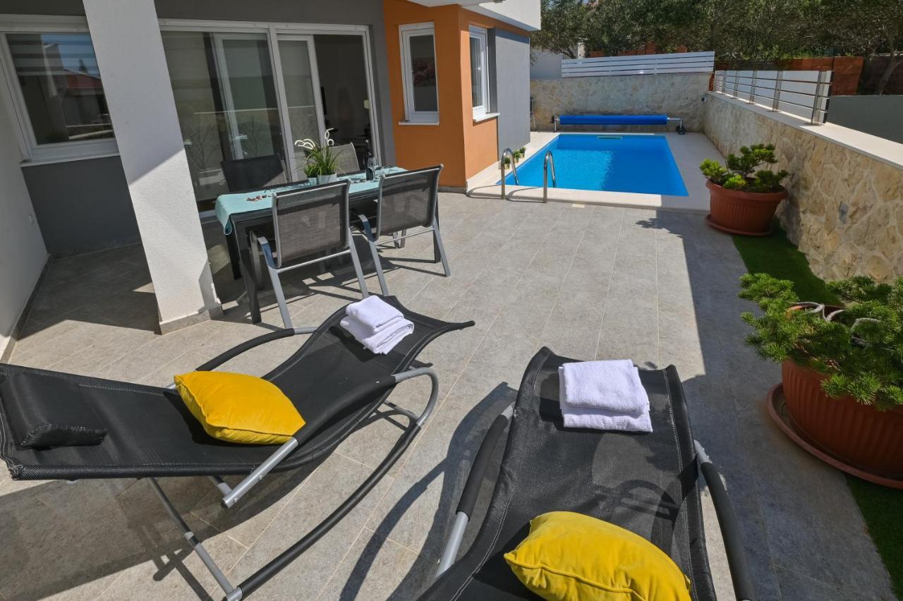 Apartment Funtastic With Private Pool 노바야 외부 사진