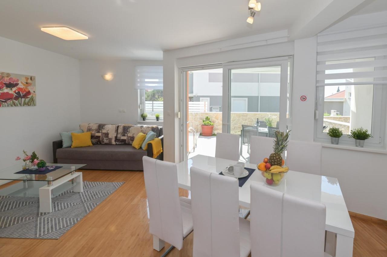 Apartment Funtastic With Private Pool 노바야 외부 사진