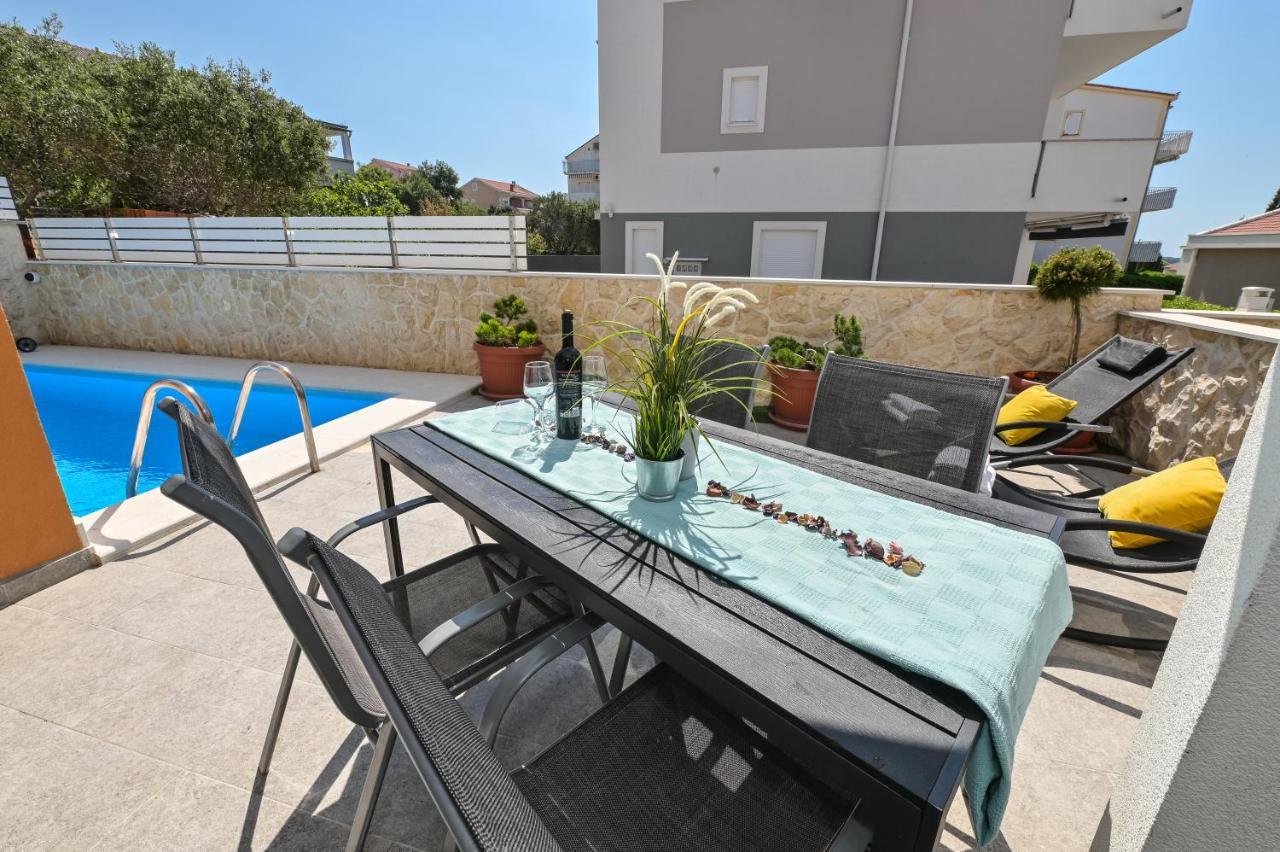 Apartment Funtastic With Private Pool 노바야 외부 사진