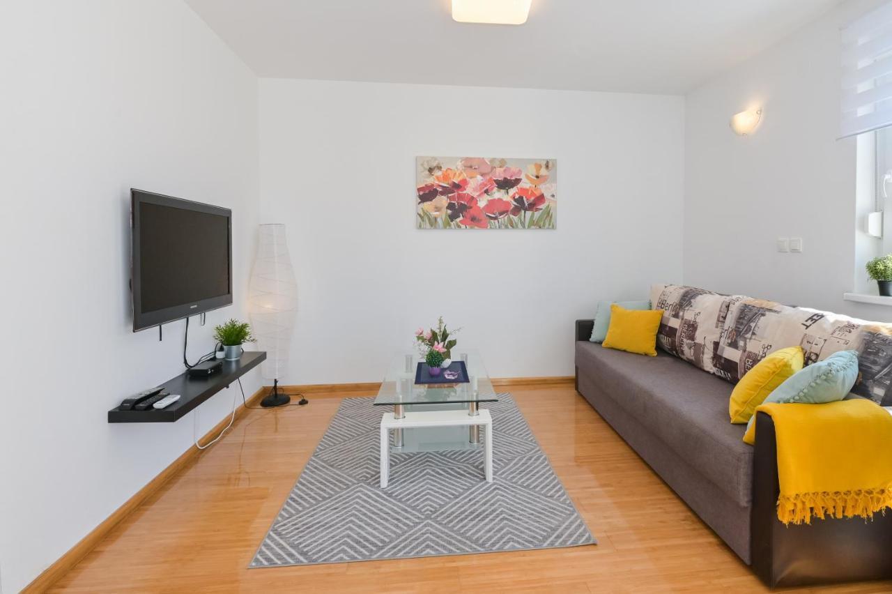 Apartment Funtastic With Private Pool 노바야 외부 사진