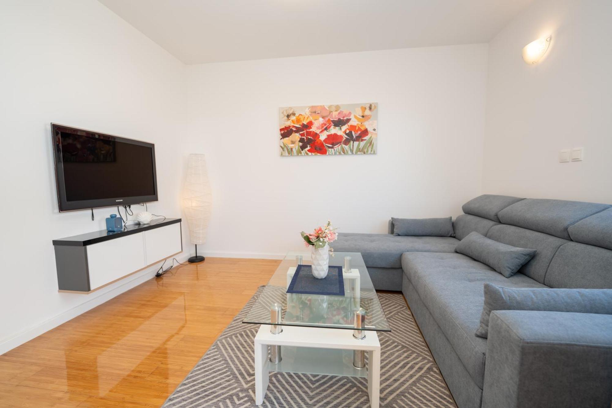 Apartment Funtastic With Private Pool 노바야 외부 사진